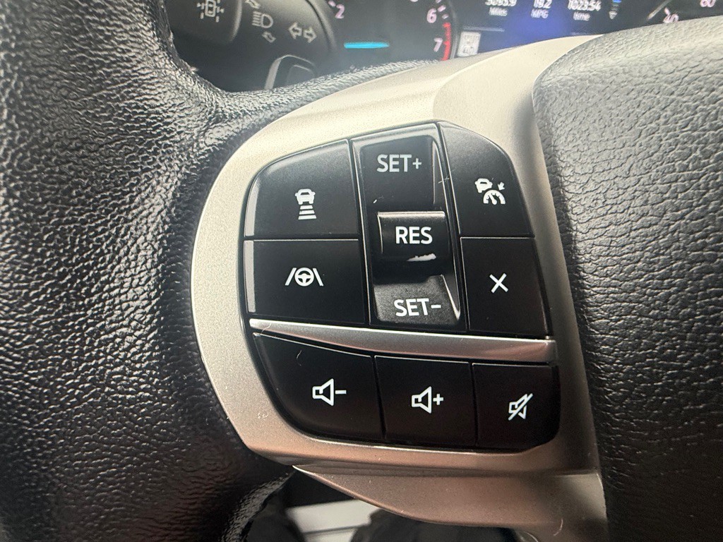 2021 Ford Explorer Image 38