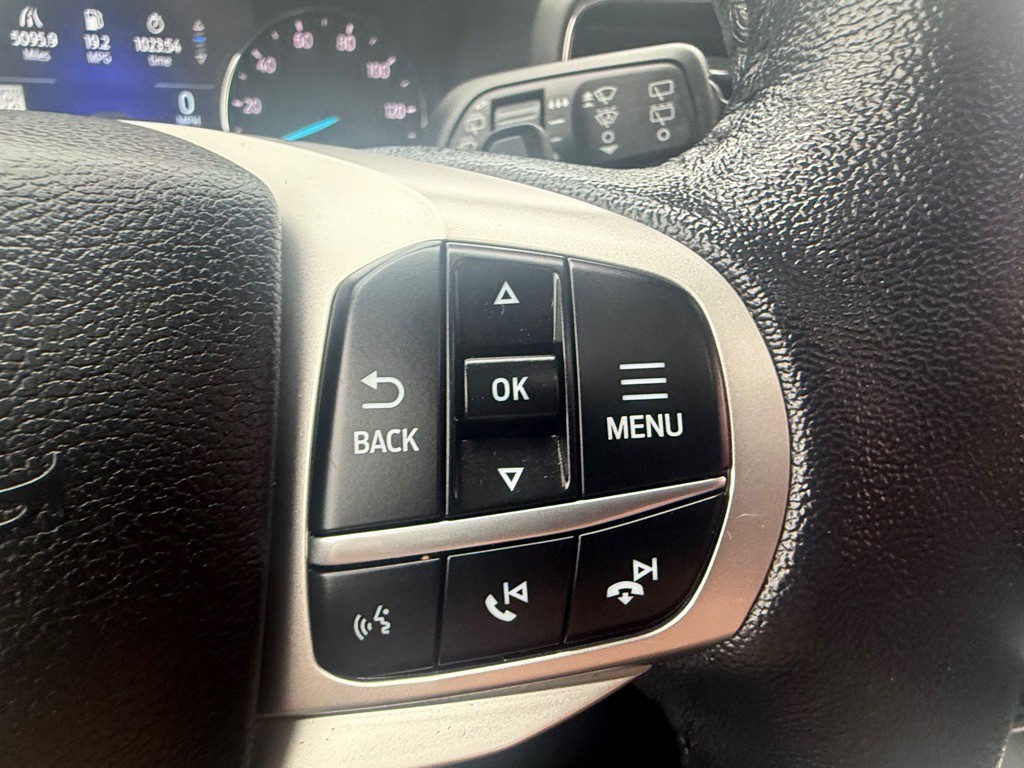 2021 Ford Explorer Image 39