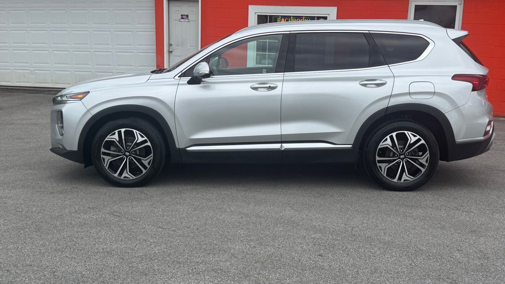 2019 Hyundai Santa Fe Image 3
