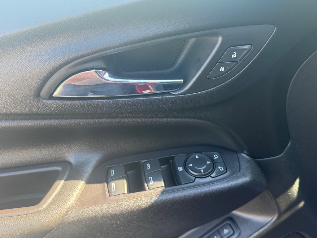 2020 Chevrolet Equinox Image 32