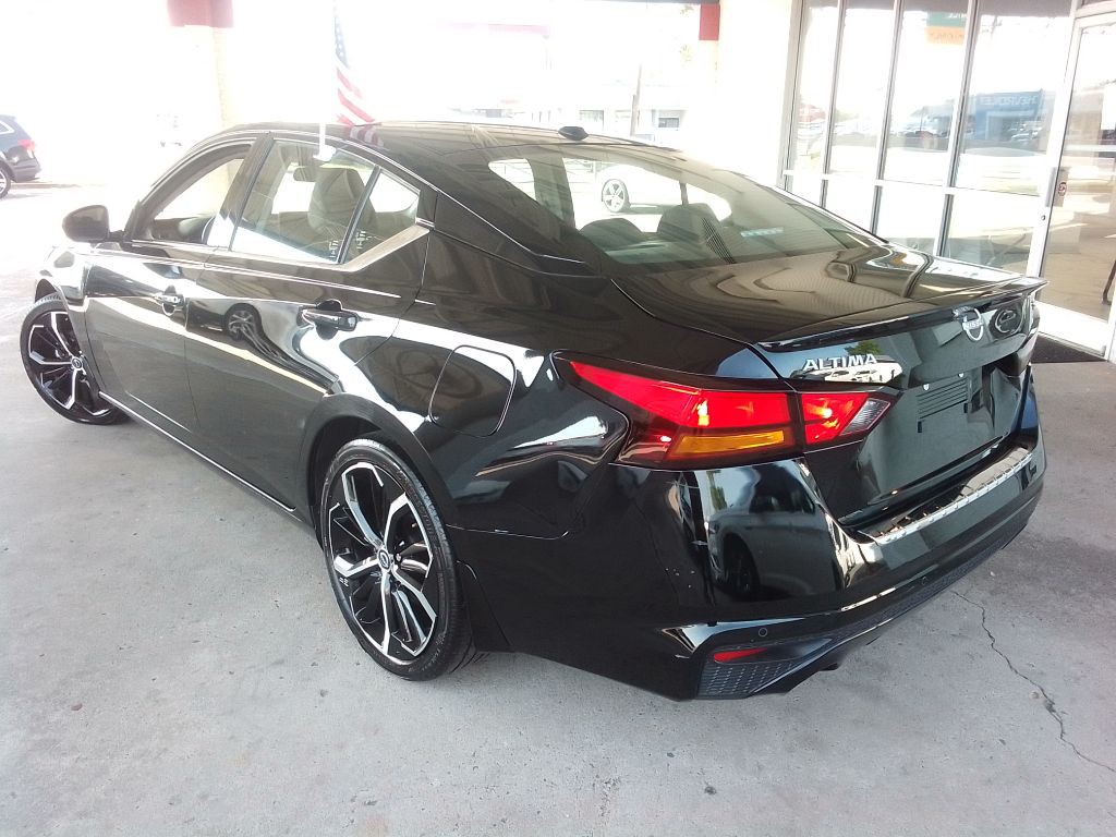 2023 Nissan Altima Image 4