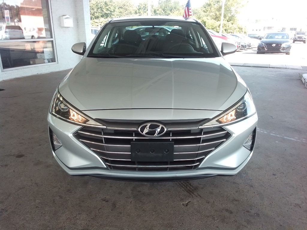 2019 Hyundai Elantra Image 2