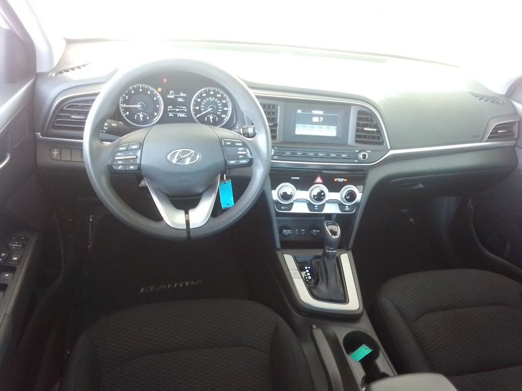 2019 Hyundai Elantra Image 7