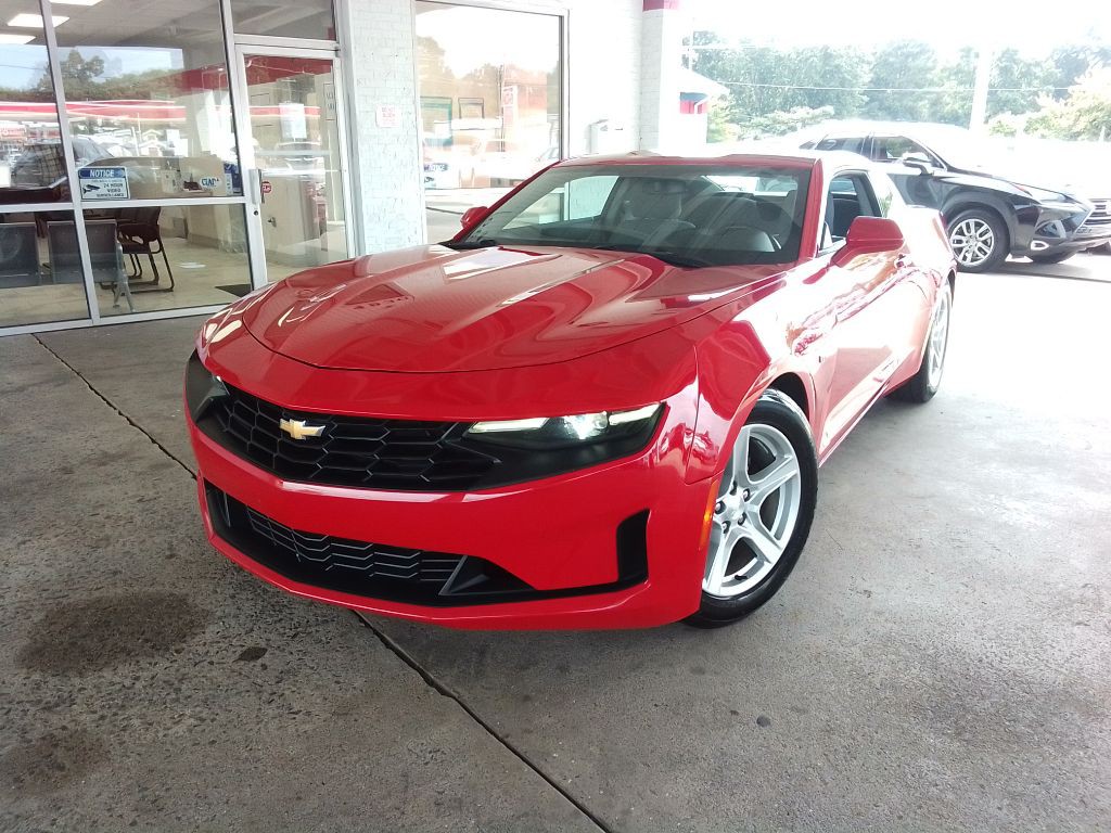 2020 Chevrolet Camaro Image 1