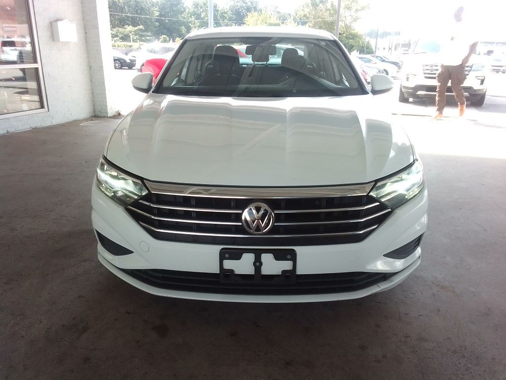 2019 Volkswagen Jetta Image 2