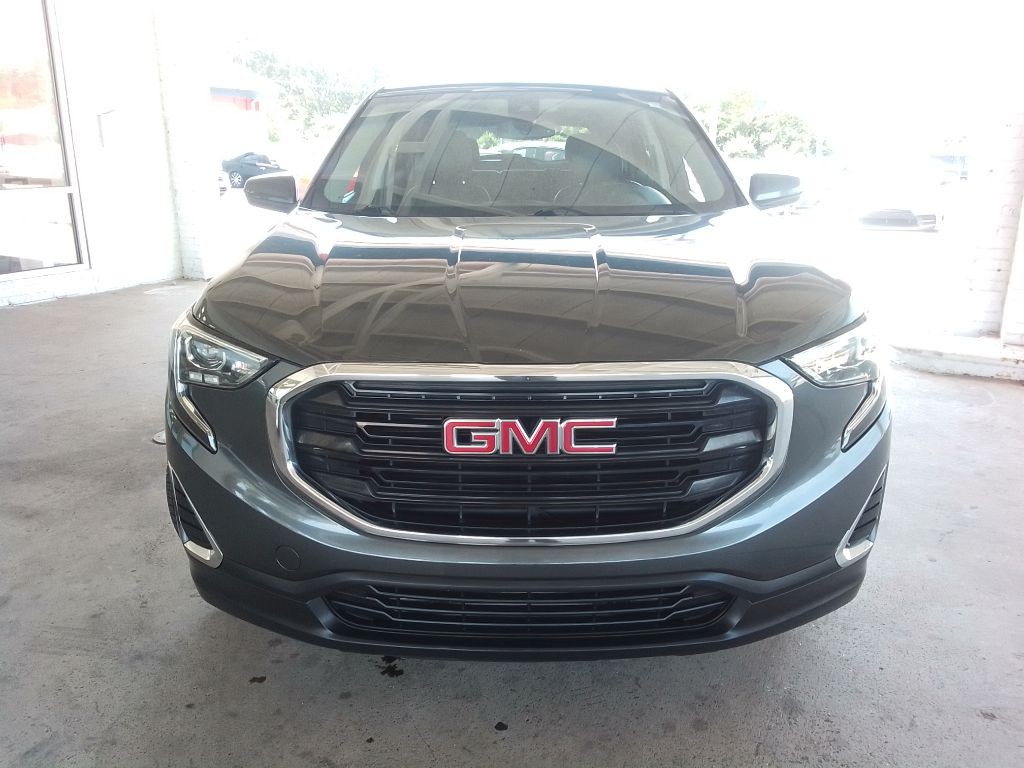 2020 GMC Terrain Image 2