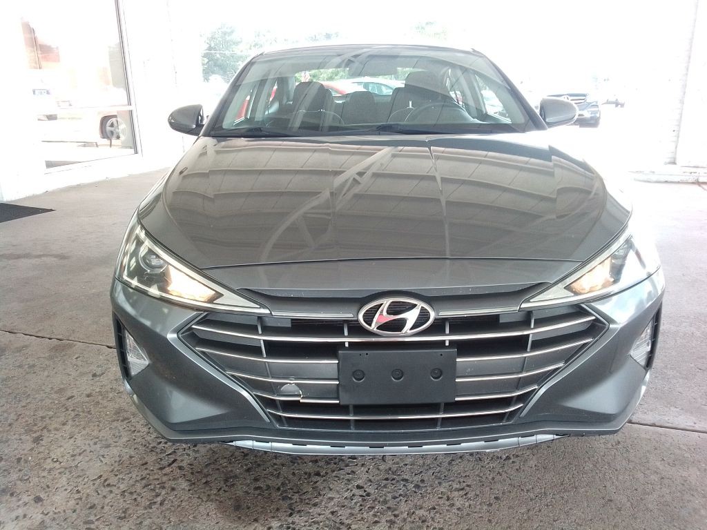 2020 Hyundai Elantra Image 2