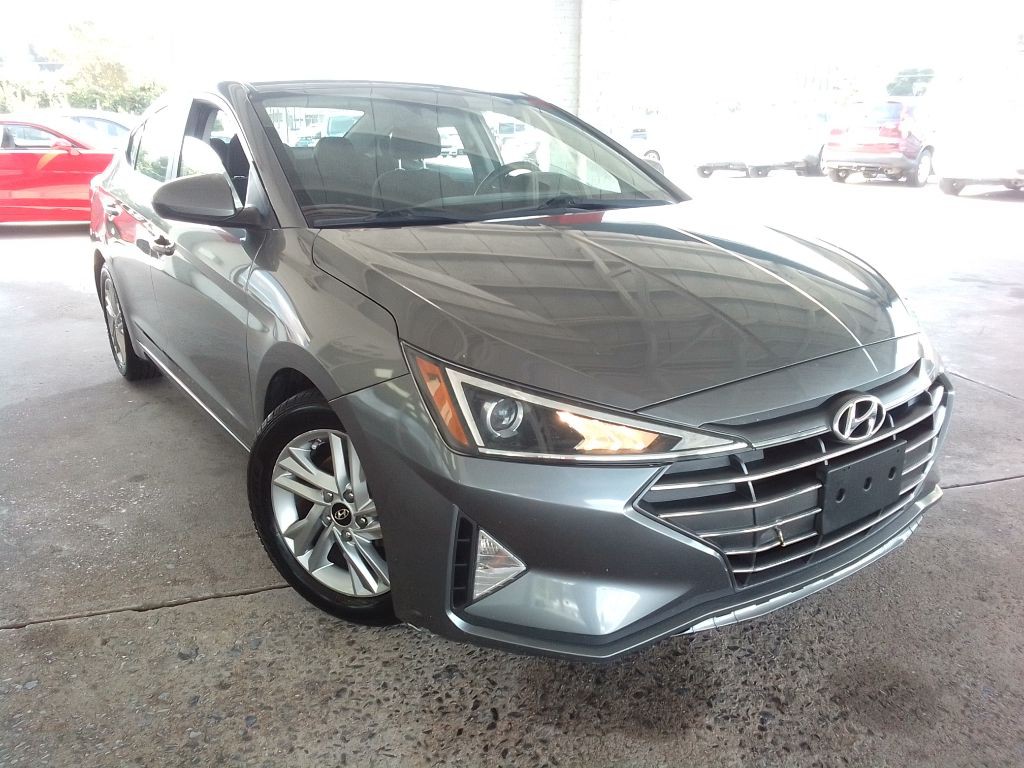 2020 Hyundai Elantra Image 3
