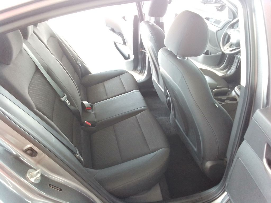 2020 Hyundai Elantra Image 19