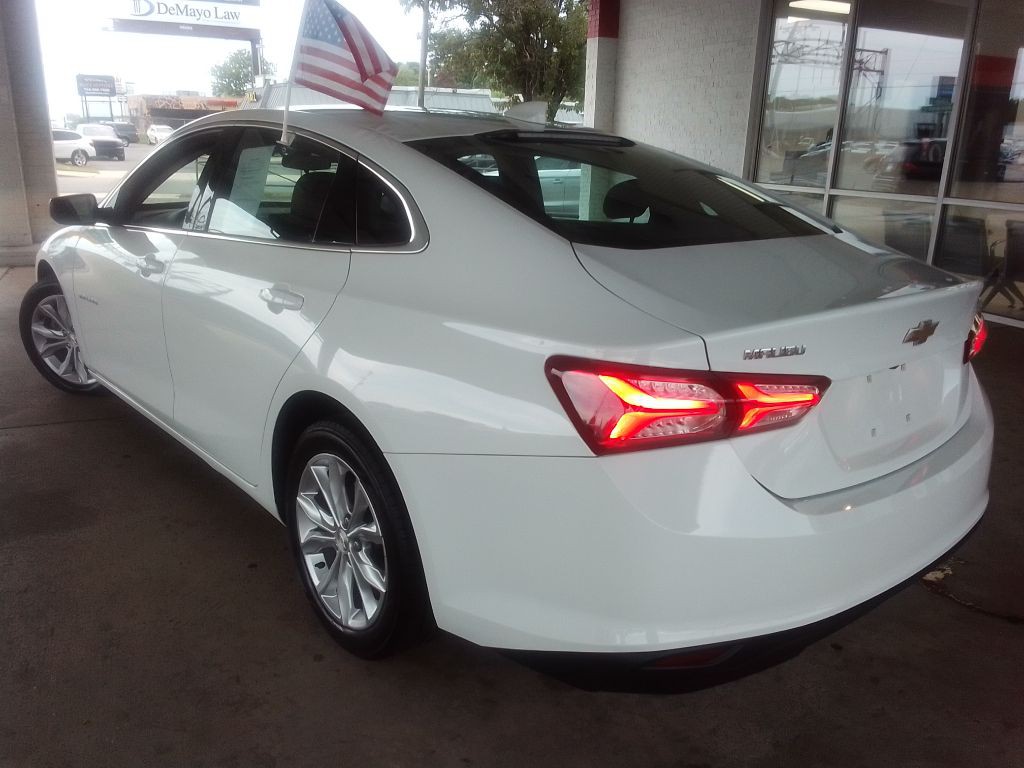 2022 Chevrolet Malibu Image 4
