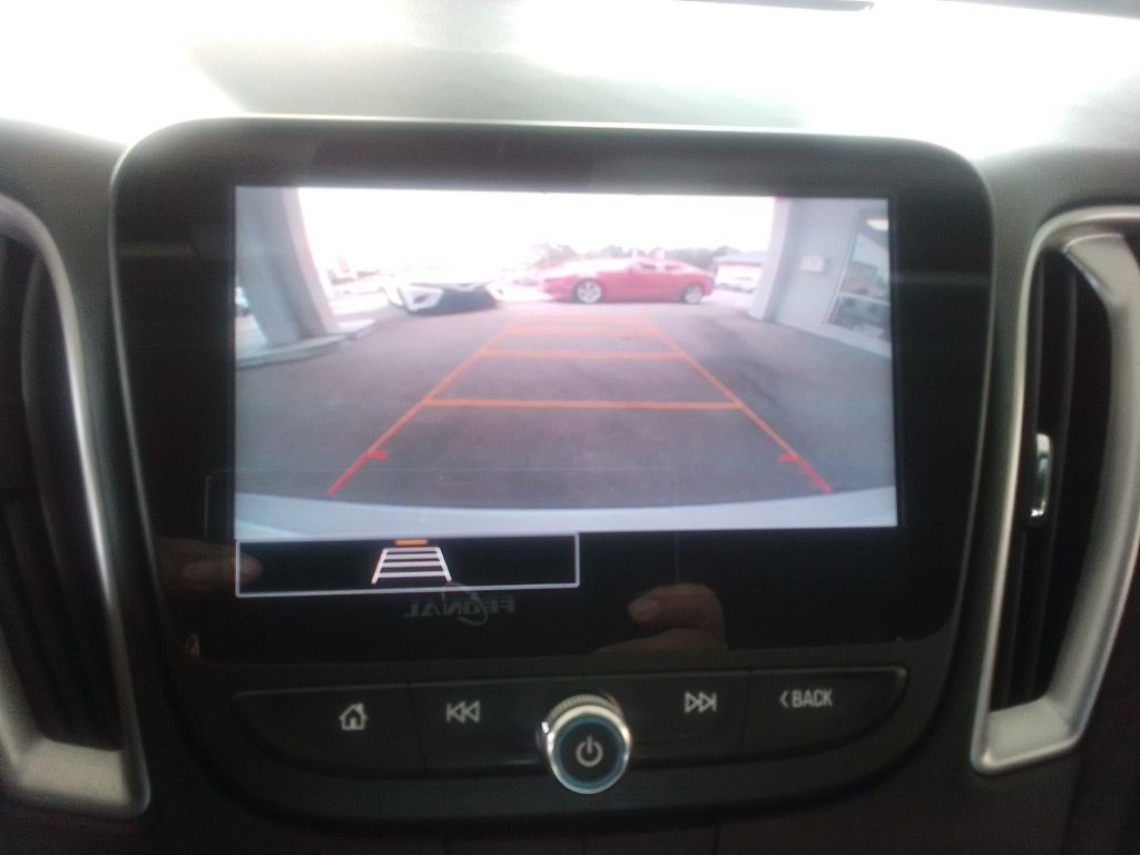 2022 Chevrolet Malibu Image 12