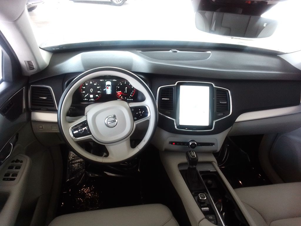 2018 Volvo XC90 Image 7