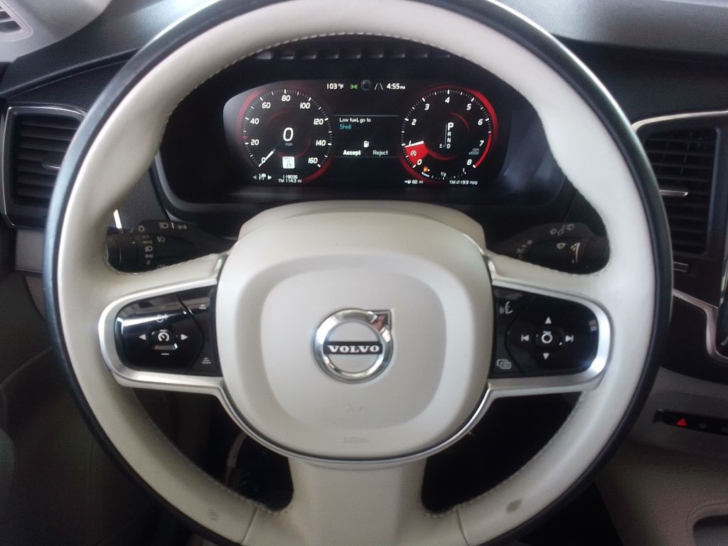 2018 Volvo XC90 Image 8