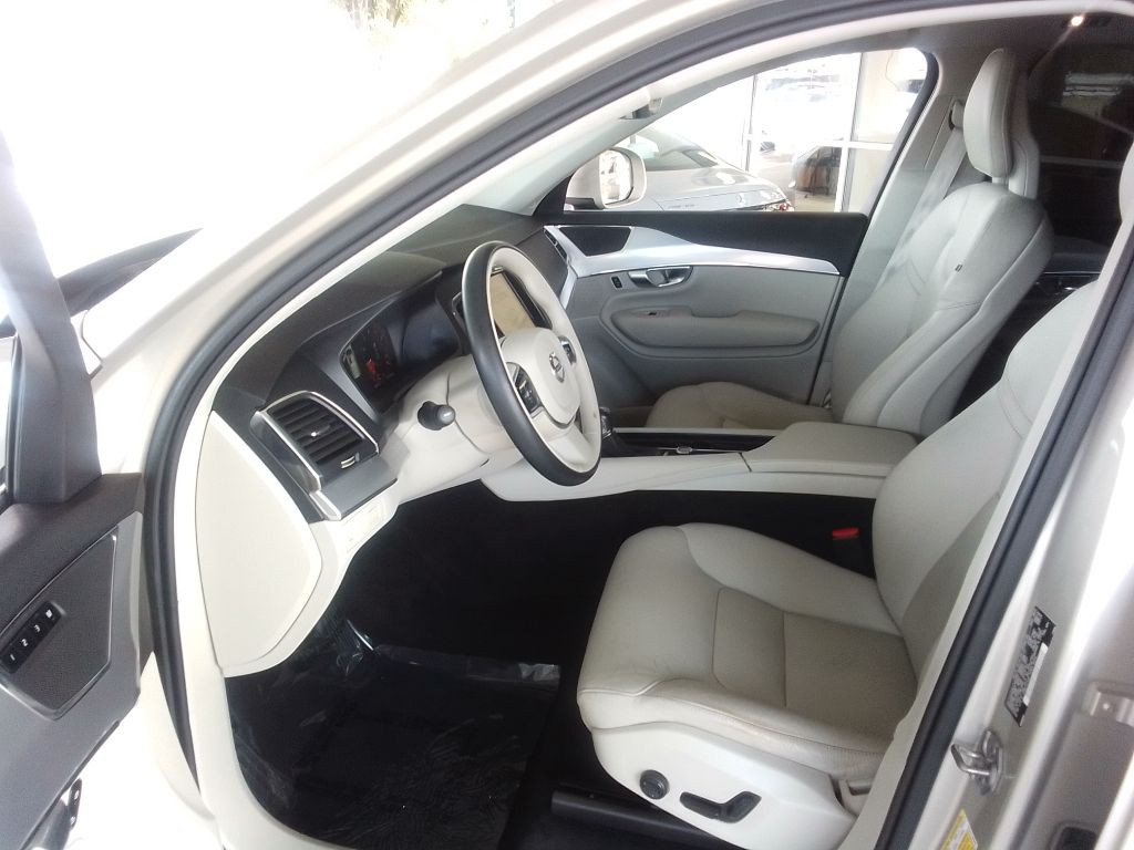 2018 Volvo XC90 Image 18