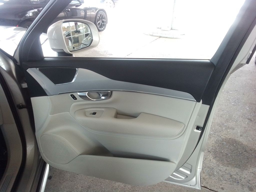 2018 Volvo XC90 Image 27