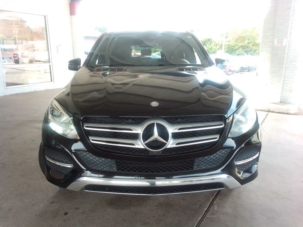 2016 Mercedes-Benz GLE-Class Image 2