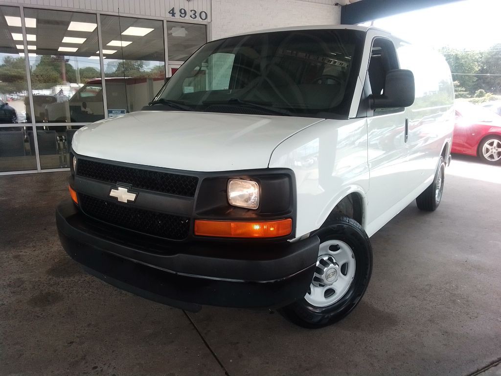 2012 Chevrolet Express Image 1