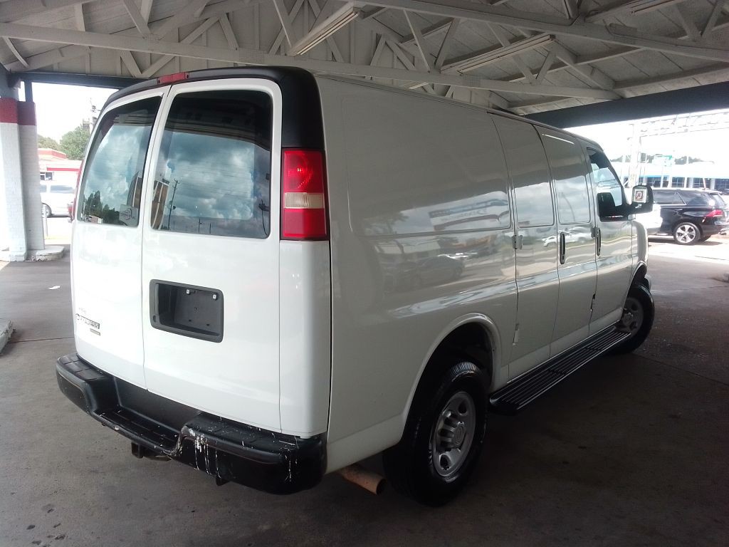 2012 Chevrolet Express Image 5