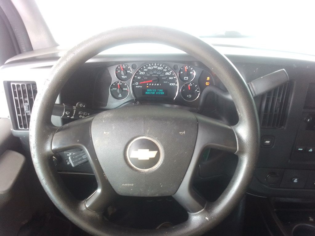 2012 Chevrolet Express Image 7
