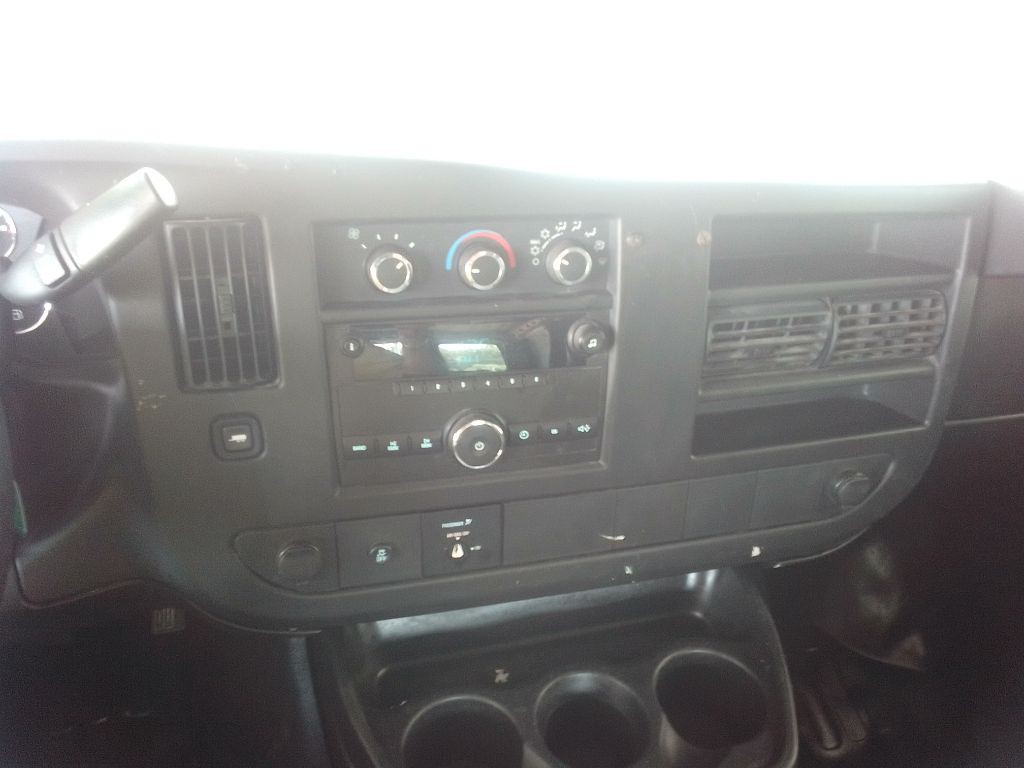 2012 Chevrolet Express Image 9