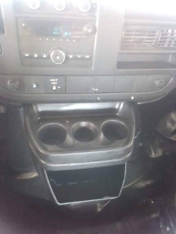 2012 Chevrolet Express Image 10