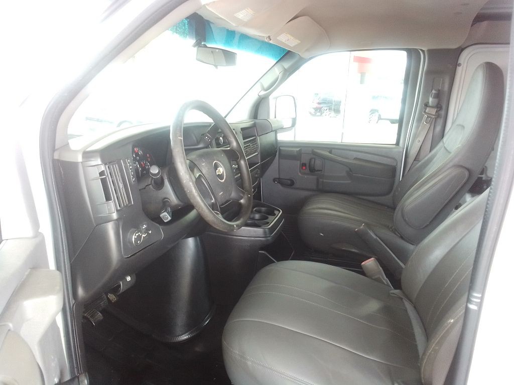 2012 Chevrolet Express Image 12
