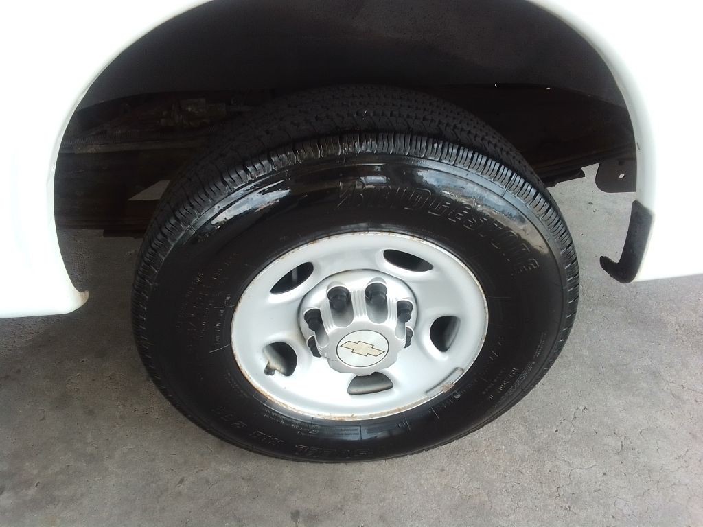 2012 Chevrolet Express Image 18