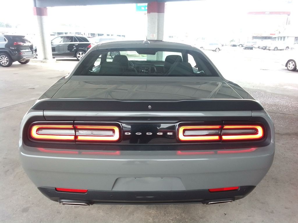 2019 Dodge Challenger Image 6