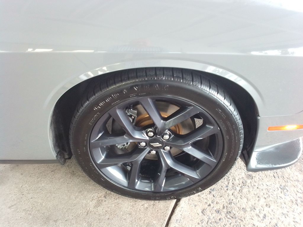 2019 Dodge Challenger Image 25