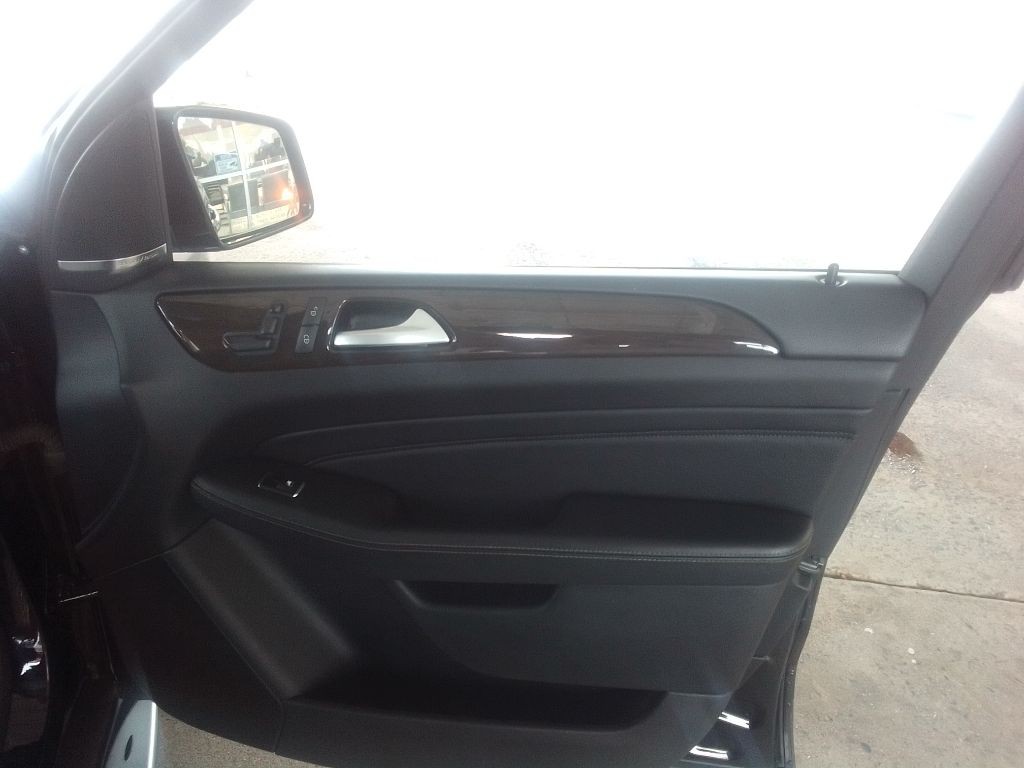 2015 Mercedes-Benz M-Class Image 23
