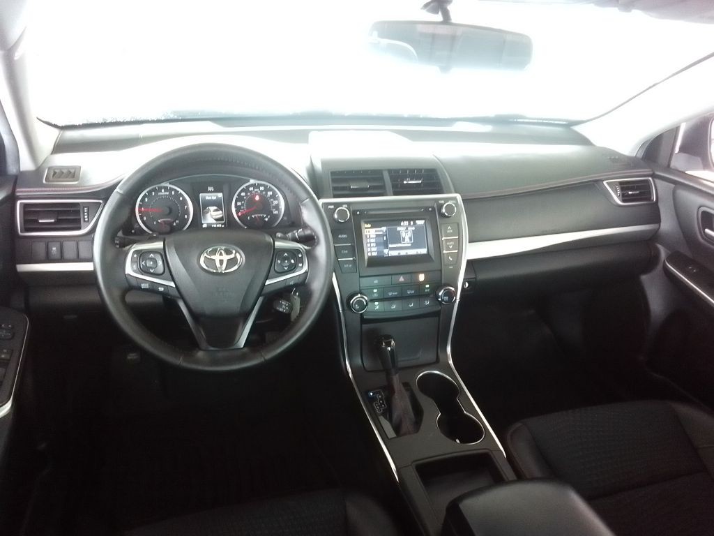 2015 Toyota Camry Image 7