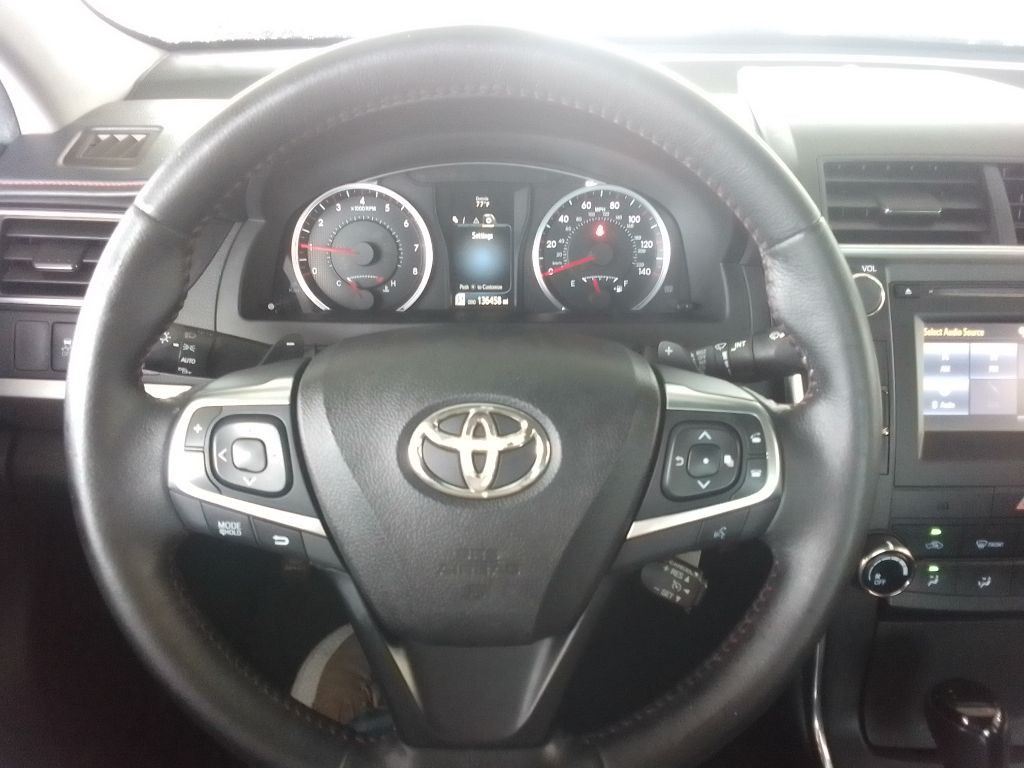 2015 Toyota Camry Image 8