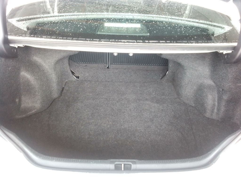 2015 Toyota Camry Image 16