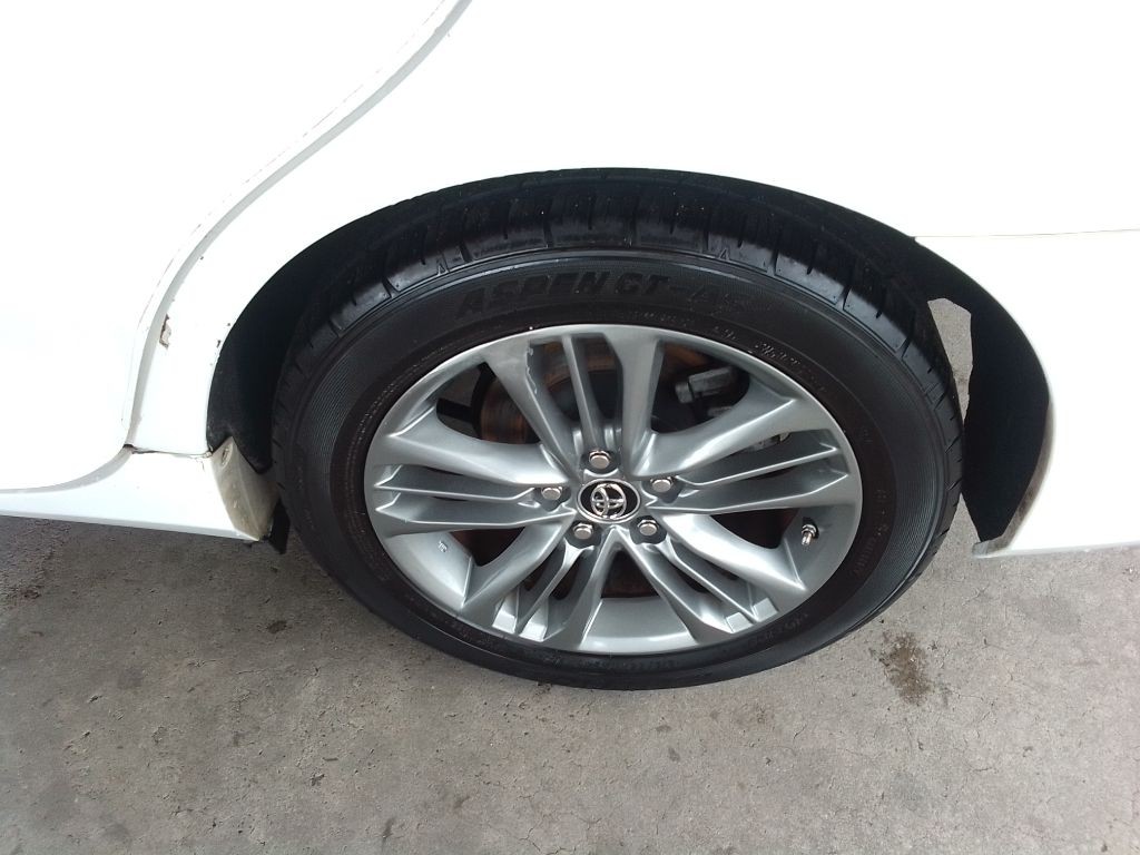 2015 Toyota Camry Image 24