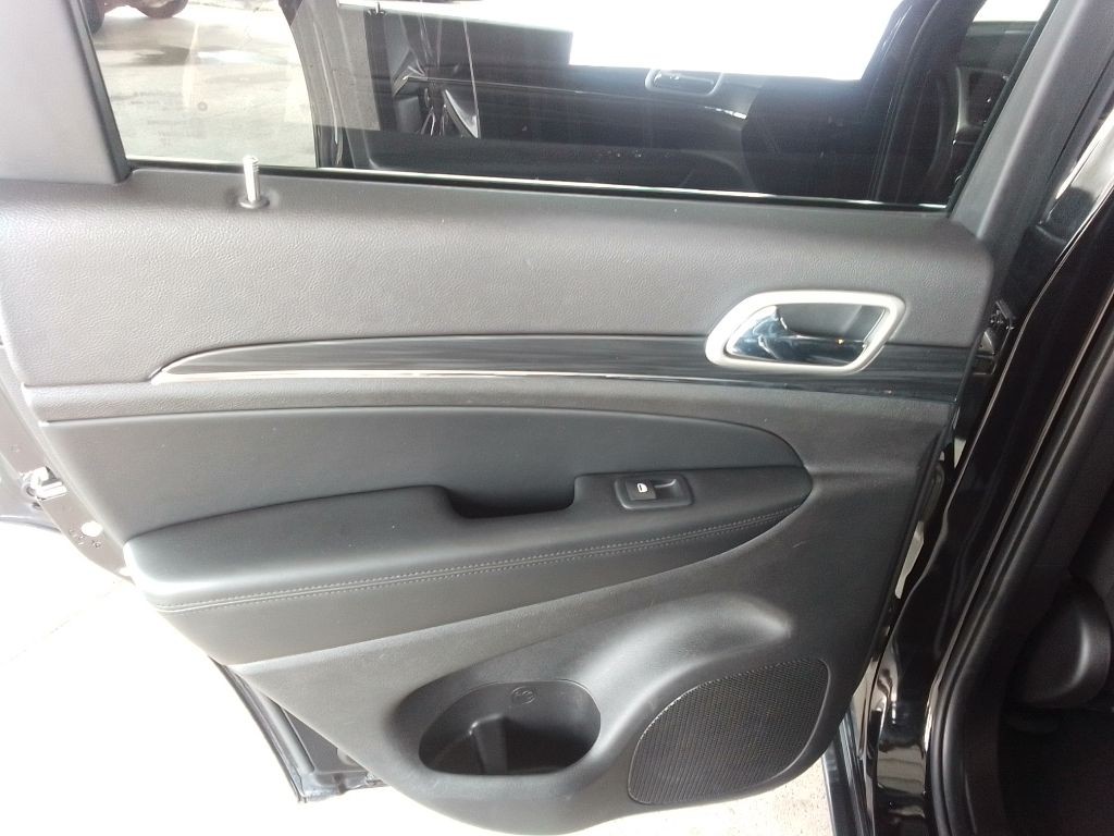2020 Jeep Grand Cherokee Image 23