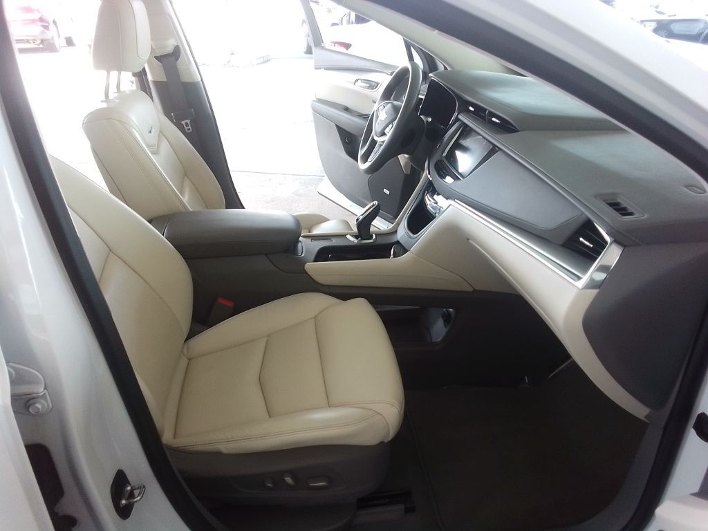 2017 Cadillac XT5 Image 18
