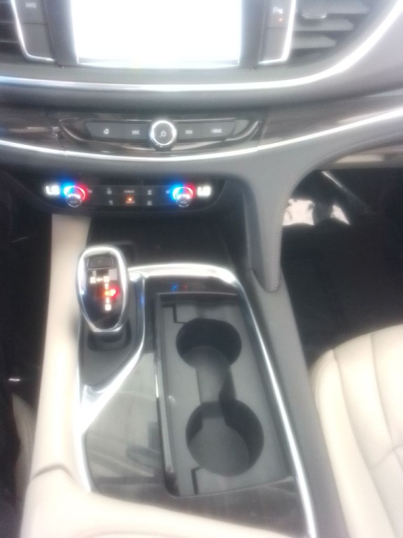 2018 Buick Enclave Image 10