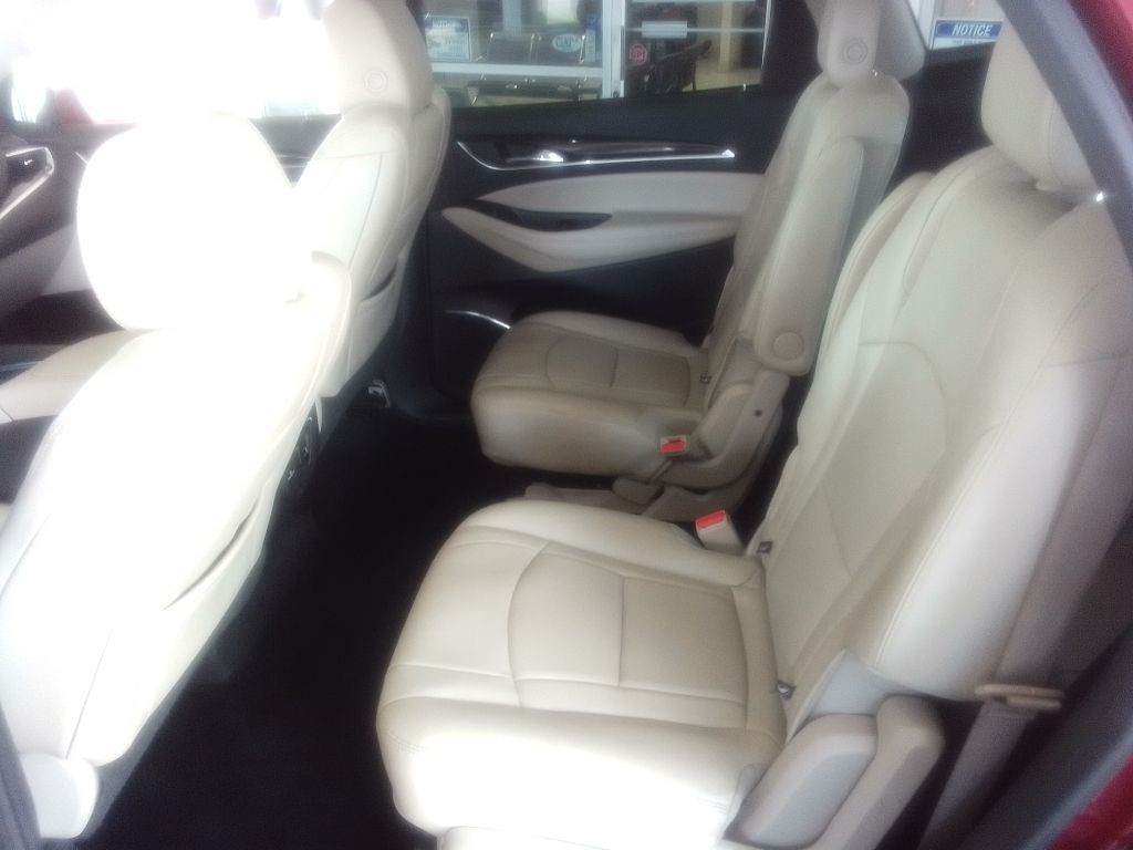 2018 Buick Enclave Image 18