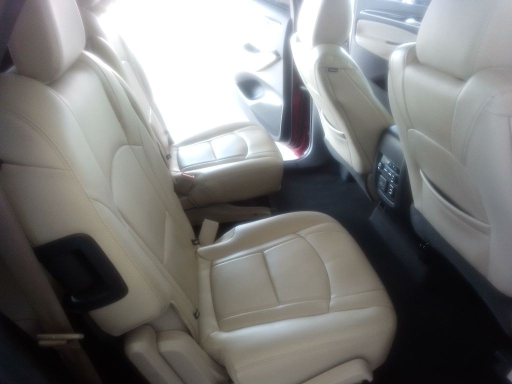 2018 Buick Enclave Image 21