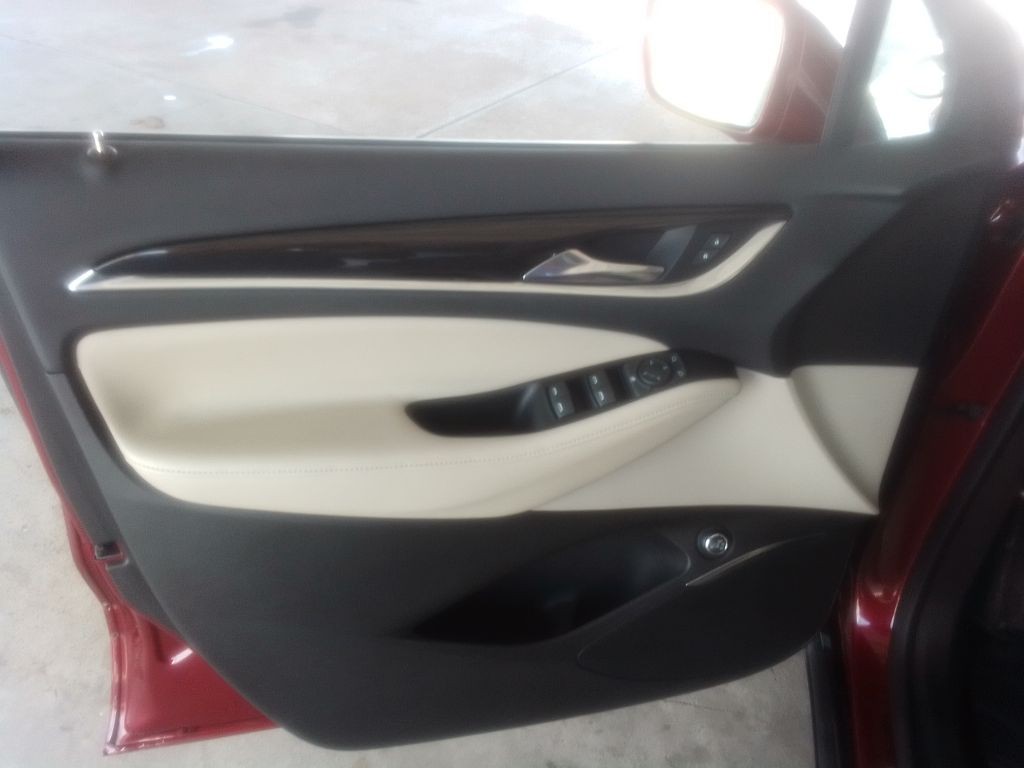 2018 Buick Enclave Image 25