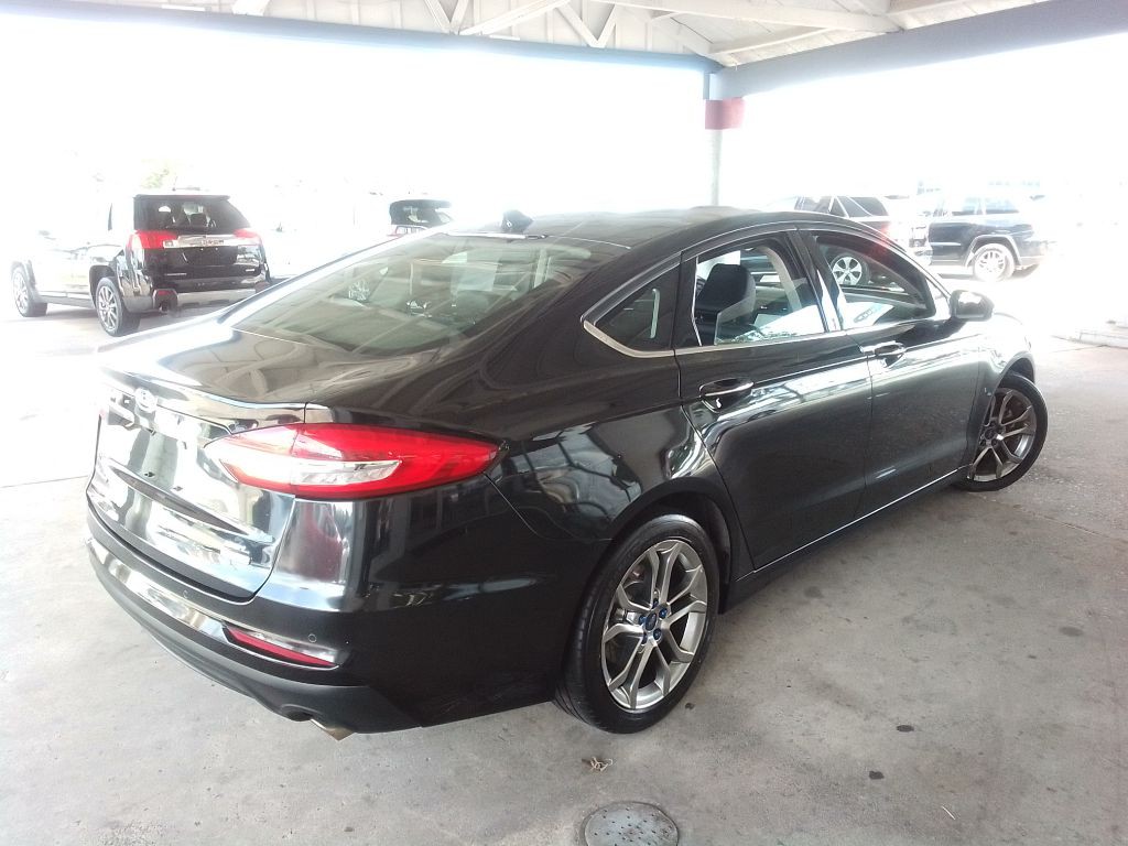 2020 Ford Fusion Image 5