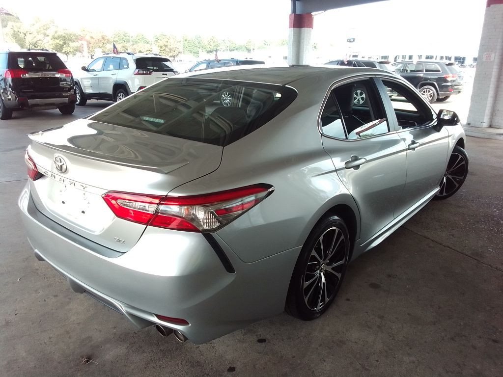 2018 Toyota Camry Image 5