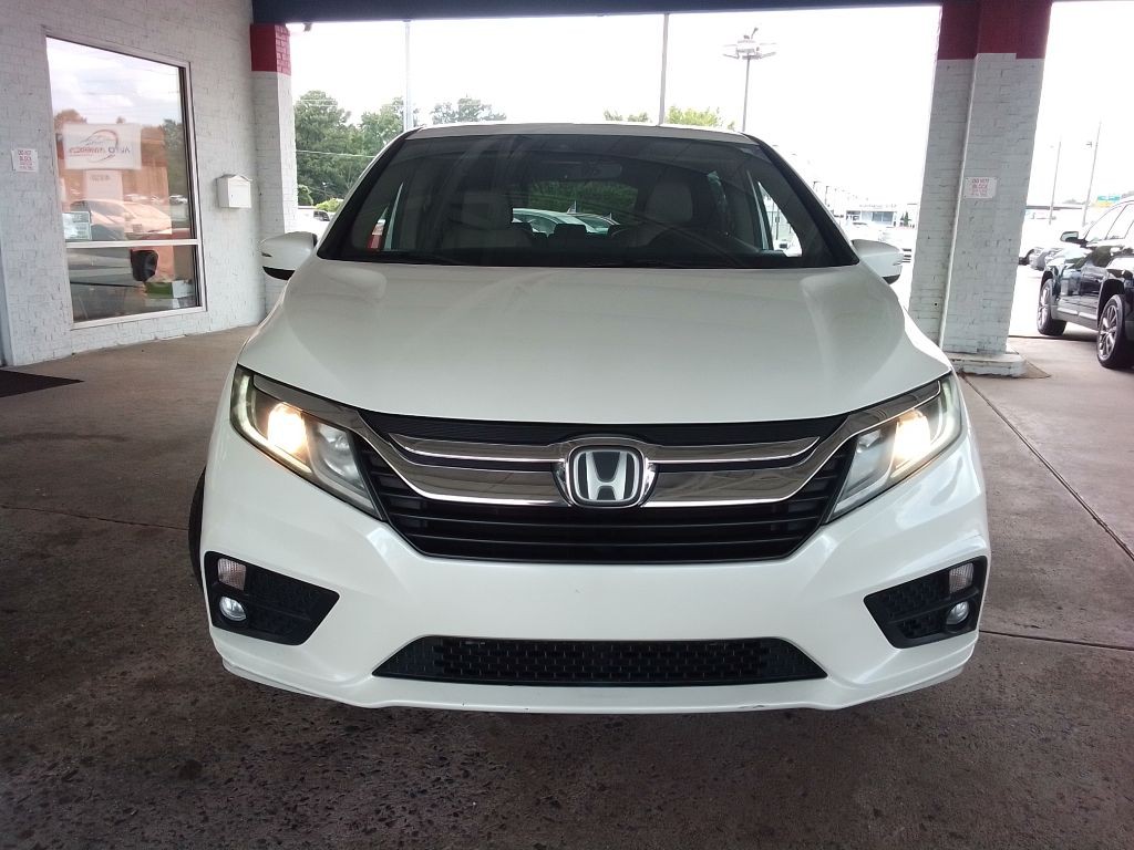 2018 Honda Odyssey Image 2