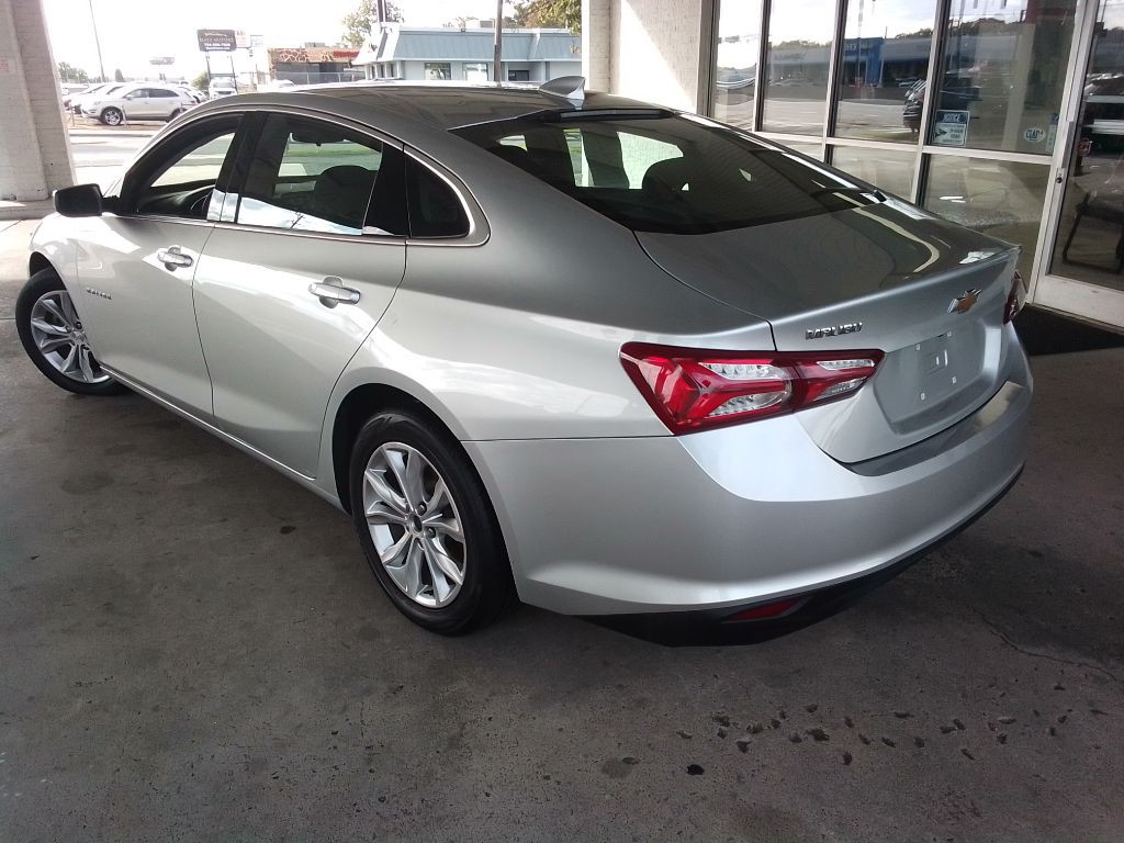 2021 Chevrolet Malibu Image 4