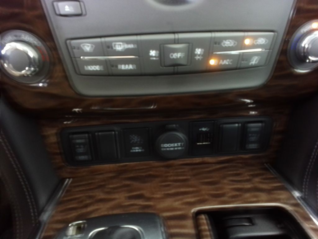 2020 Nissan Armada Image 13