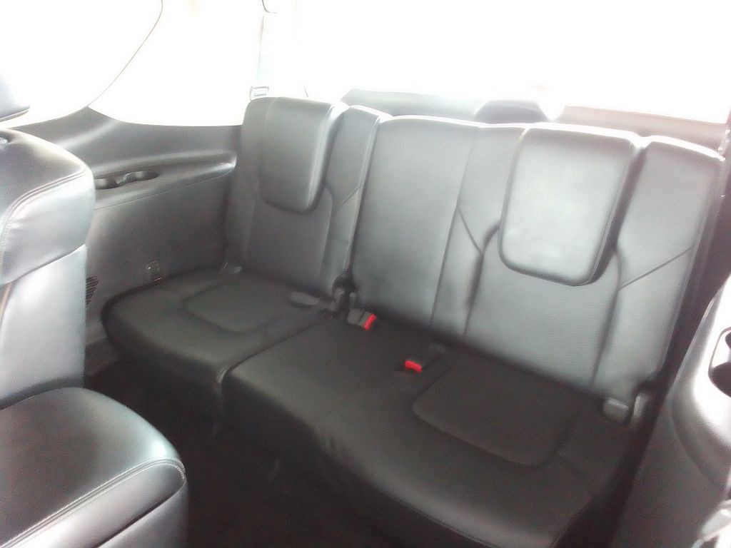 2020 Nissan Armada Image 20