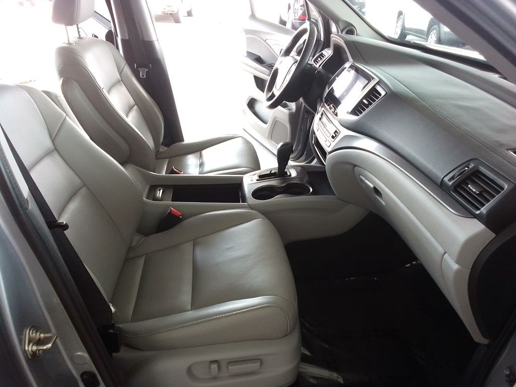 2016 Honda Pilot Image 18