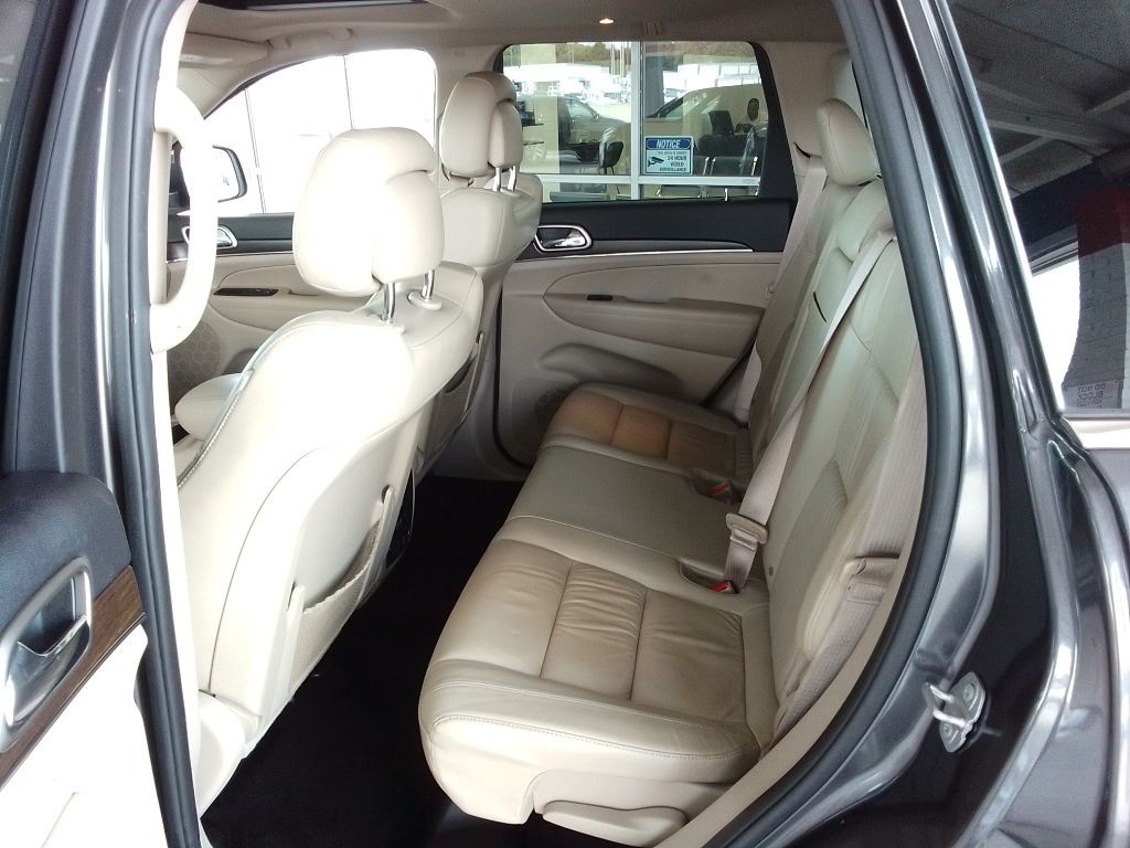 2016 Jeep Grand Cherokee Image 16