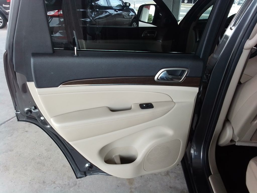 2016 Jeep Grand Cherokee Image 22