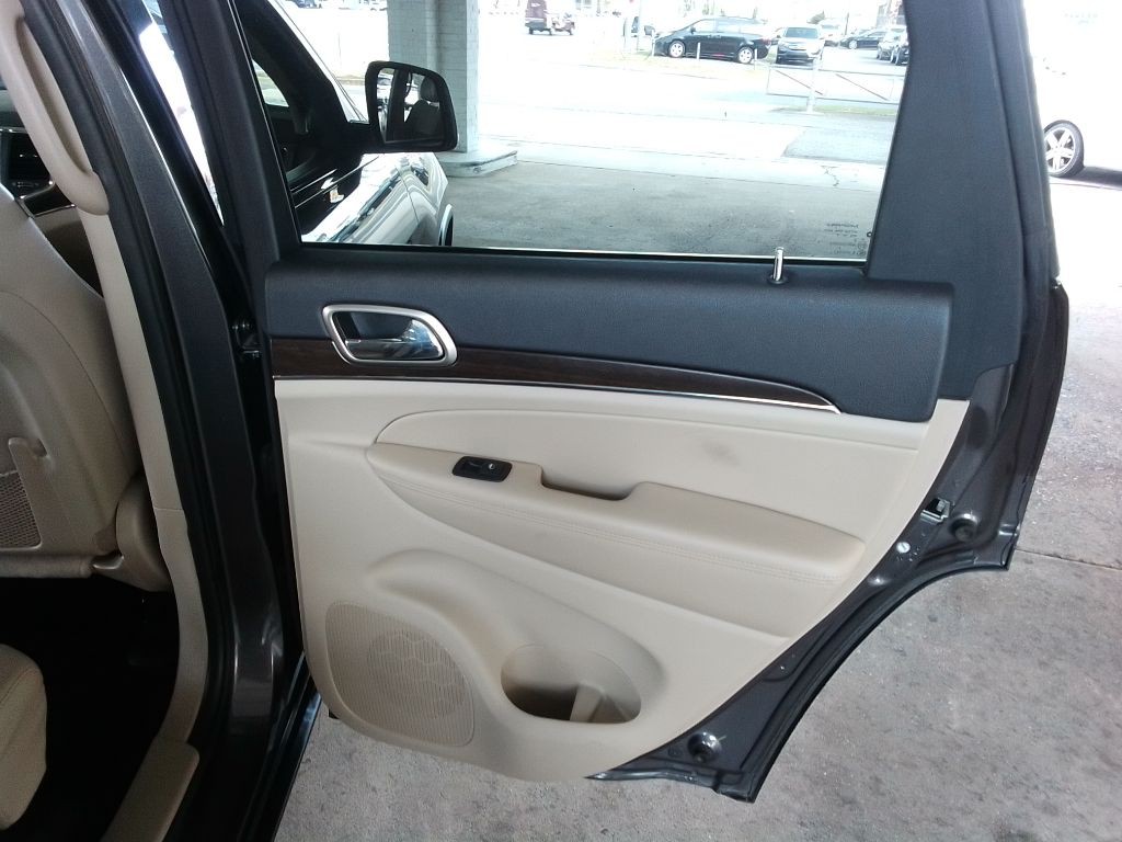 2016 Jeep Grand Cherokee Image 24